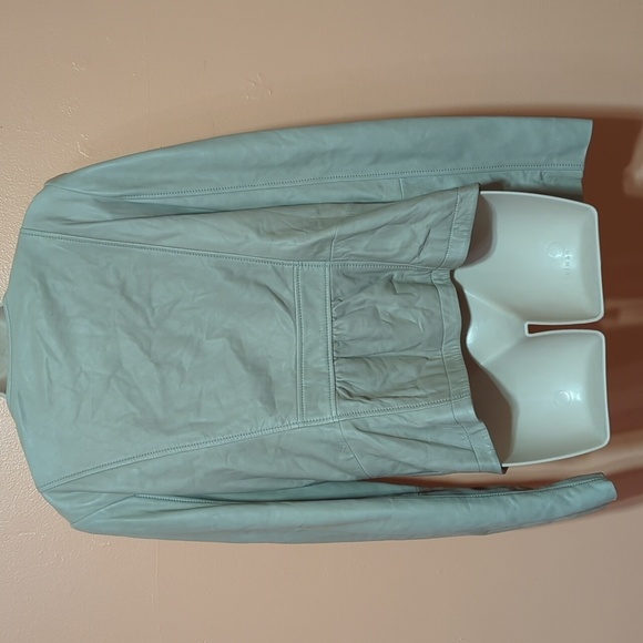 Hinge Designed in Seattle Taupe buttery soft leather jacket ruffle trim sz L - Picture 7 of 13